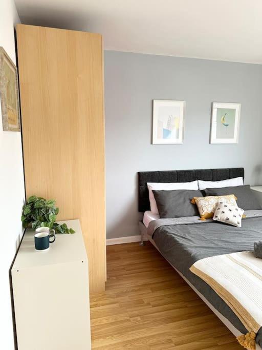 6 Guests House Old Trafford,Media City,City Centre, Free Parking Manchester Exterior foto