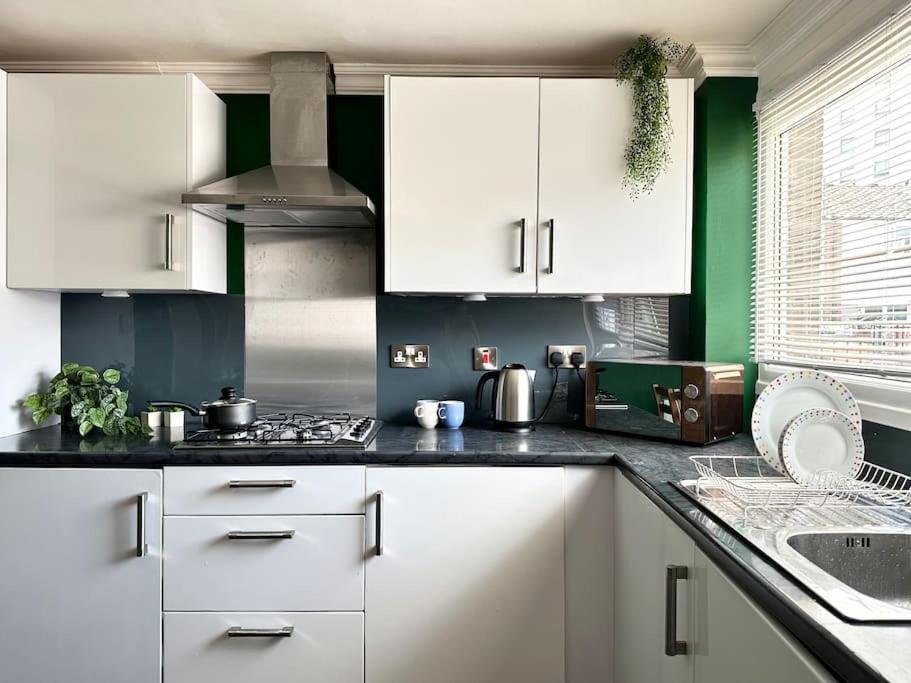 6 Guests House Old Trafford,Media City,City Centre, Free Parking Manchester Exterior foto